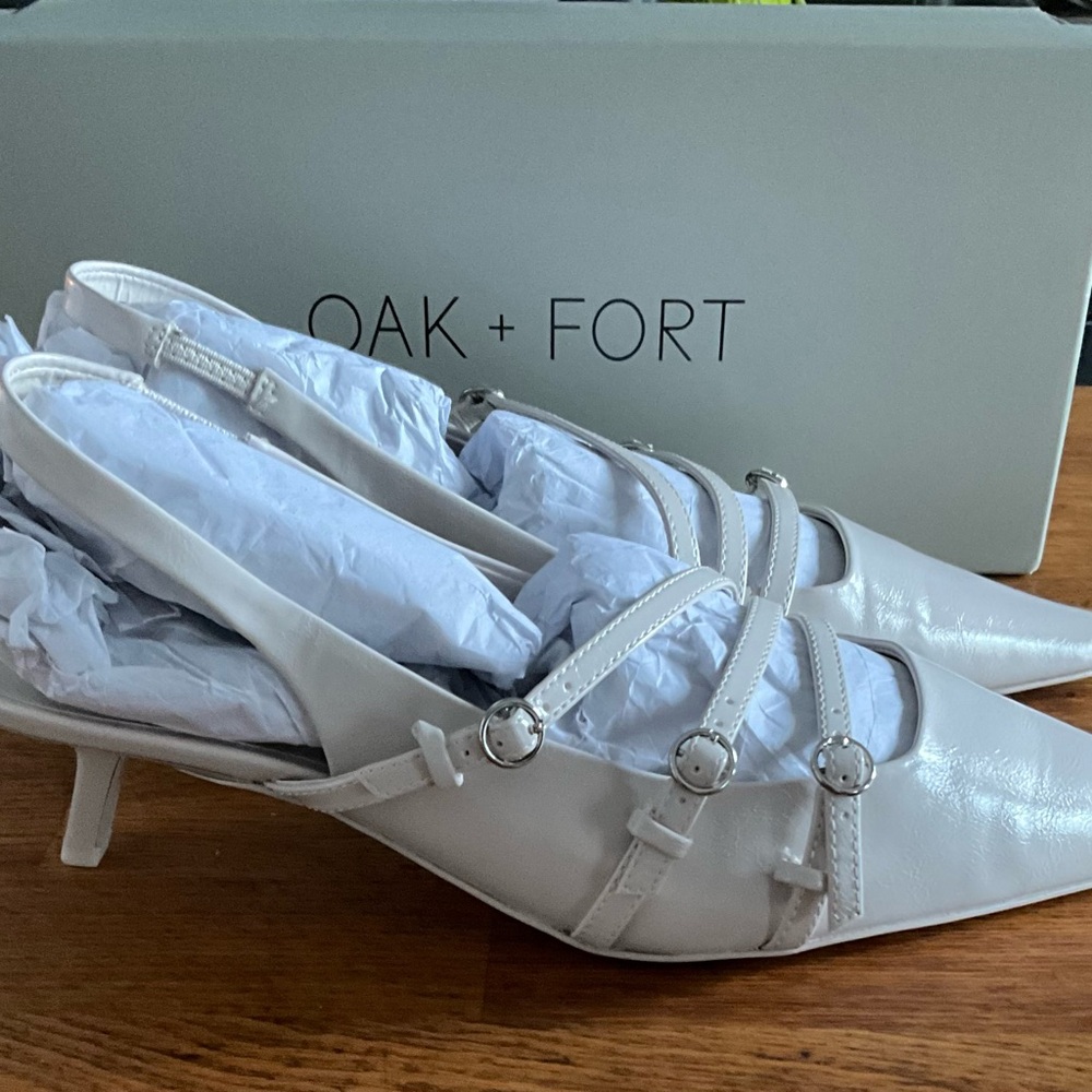 OAK + FORT Taupe Strappy Heels